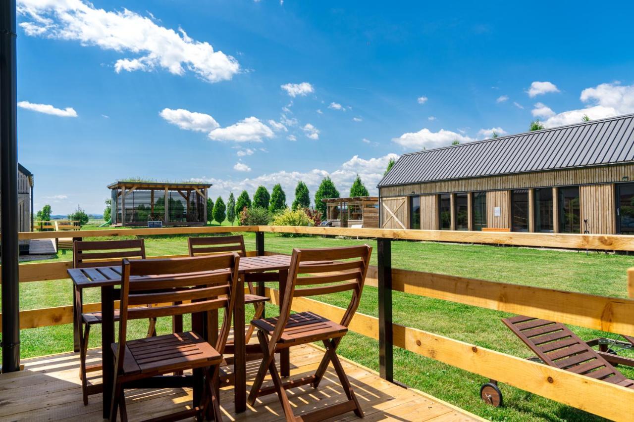 Horse Glamping Park Hotel Cirkovce Exterior photo