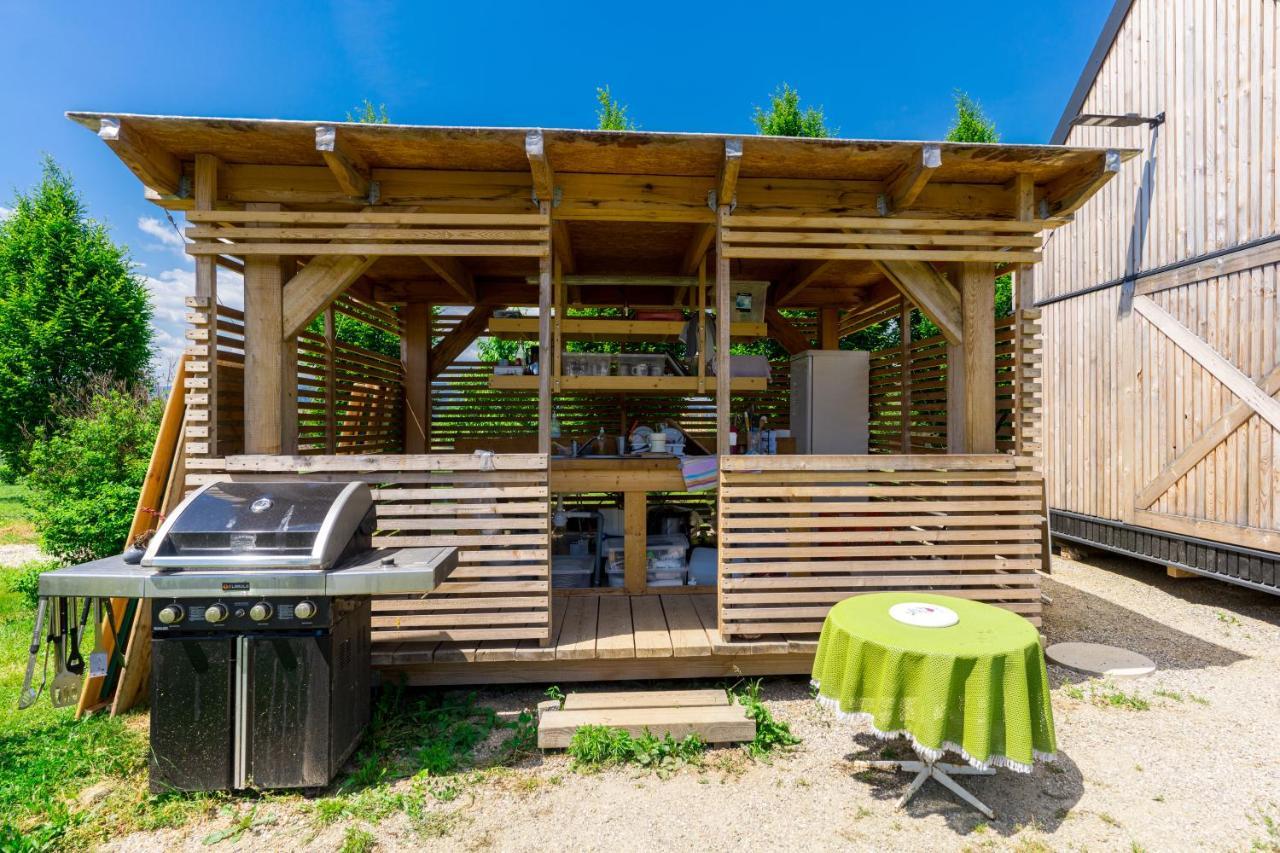 Horse Glamping Park Hotel Cirkovce Exterior photo